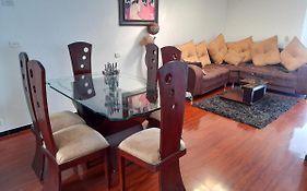 Apartamento Amplio, 3 habitaciones cerca al Aeropuerto, y CAS, visa